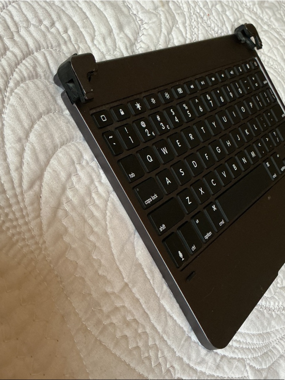 SOLD Brydge Pro Wireless Portable Bluetooth Keyboard iPad 11 Pro Space Grey - Picture 12 of 12